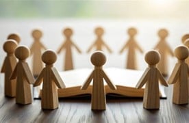 O retorno ao sagrado e o papel da família, da comunidade e da escola na formação cristã